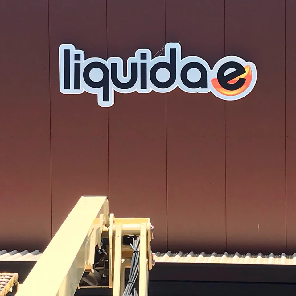 Letreiro de acrílico Liquida